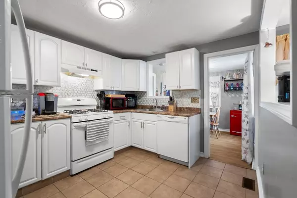 Lowell, MA 01852,394 Hovey St