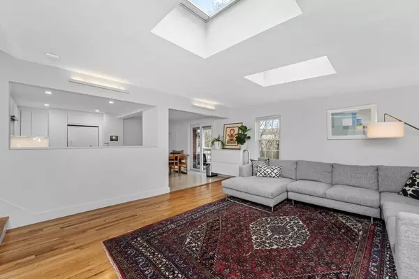 Arlington, MA 02476,10 Willow Court #B