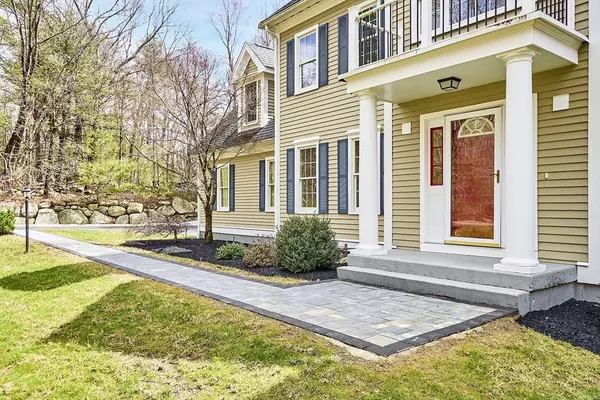 Boxborough, MA 01719,74 School House Ln