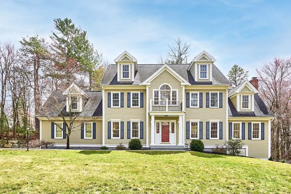 Boxborough, MA 01719,74 School House Ln