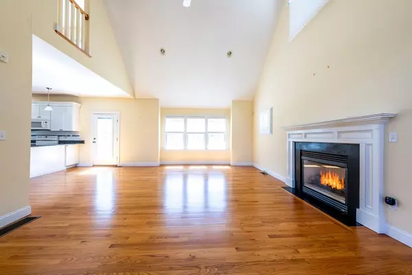 Mashpee, MA 02649,8 Anthonys Way