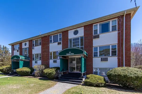 Andover, MA 01810,2 Colonial Dr #D2-5