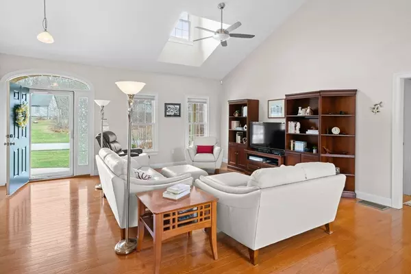 Westport, MA 02790,49 Tupelo Rd