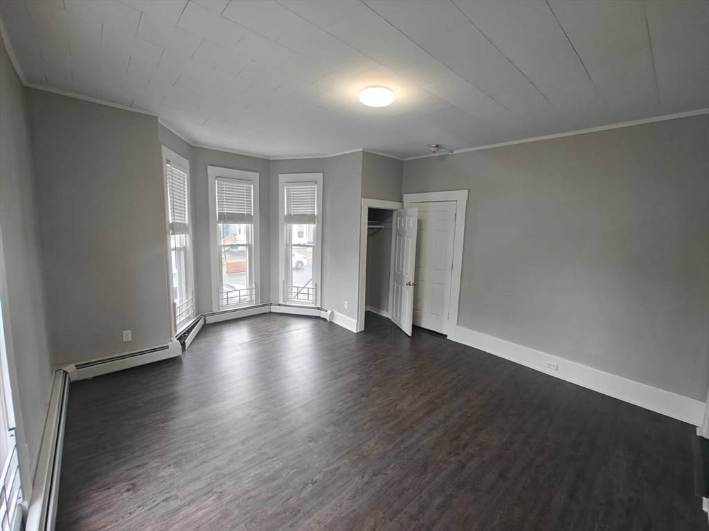 27 Vine St #5, Haverhill, MA 01830