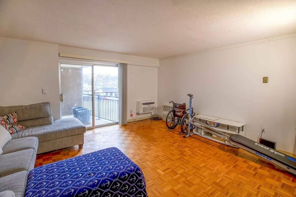 Quincy, MA 02169,1025 Hancock St #3D