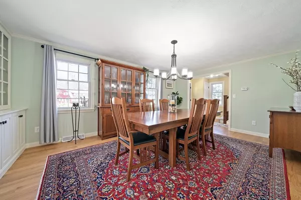 Chelmsford, MA 01824,17 Higate Rd