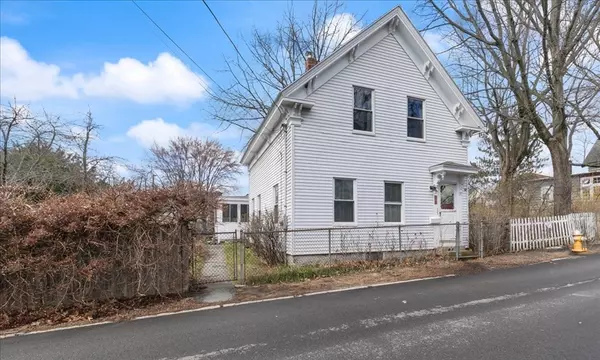 Lawrence, MA 01843,21 Border St