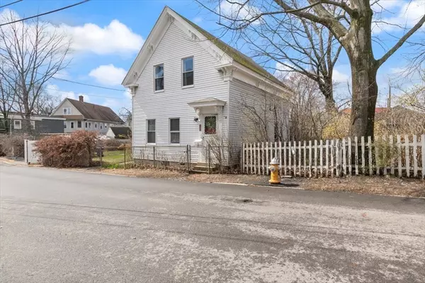 Lawrence, MA 01843,21 Border St