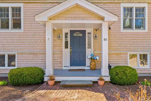 80 Walton Heath Way, Mashpee, MA 02649