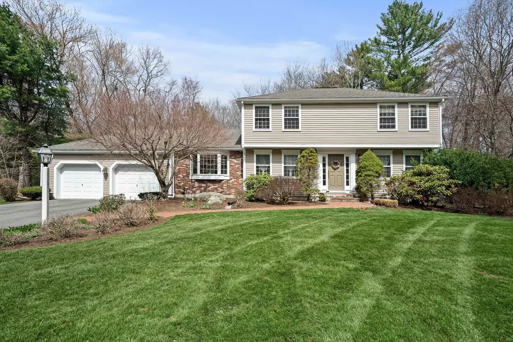 Easton, MA 02356,15 Guinevere