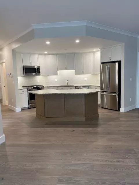 Dover, NH 03820,65 Pointe Place #104