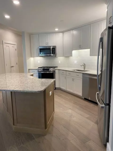 Dover, NH 03820,65 Pointe Place #104