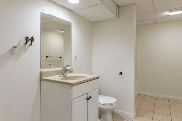 Townsend, MA 01469,106 Barker Hill Rd
