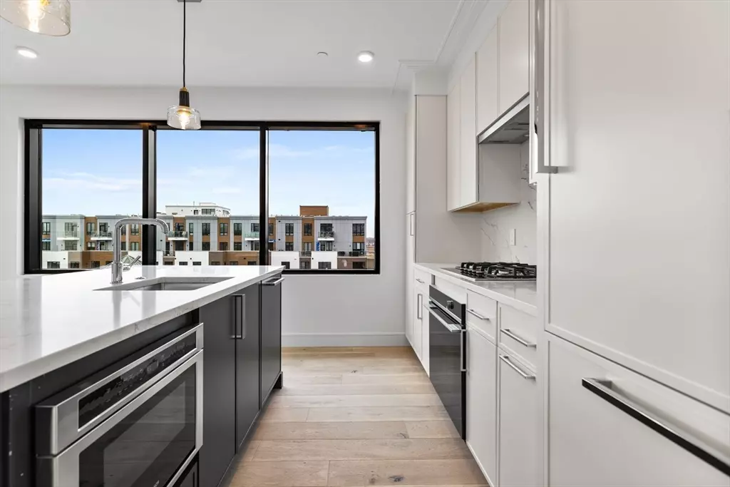 Boston, MA 02127,33 A St. #401