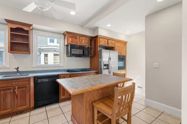 Lynn, MA 01904,30 Tapley St