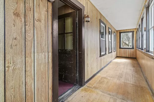 Lowell, MA 01854,896 Varnum Avenue