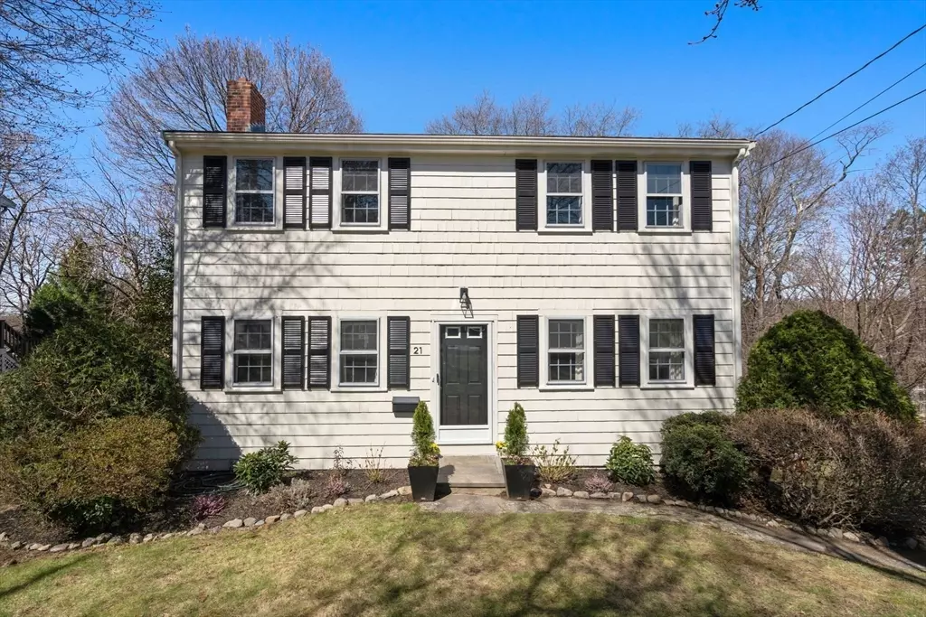 Hingham, MA 02043,21 Harborview Dr