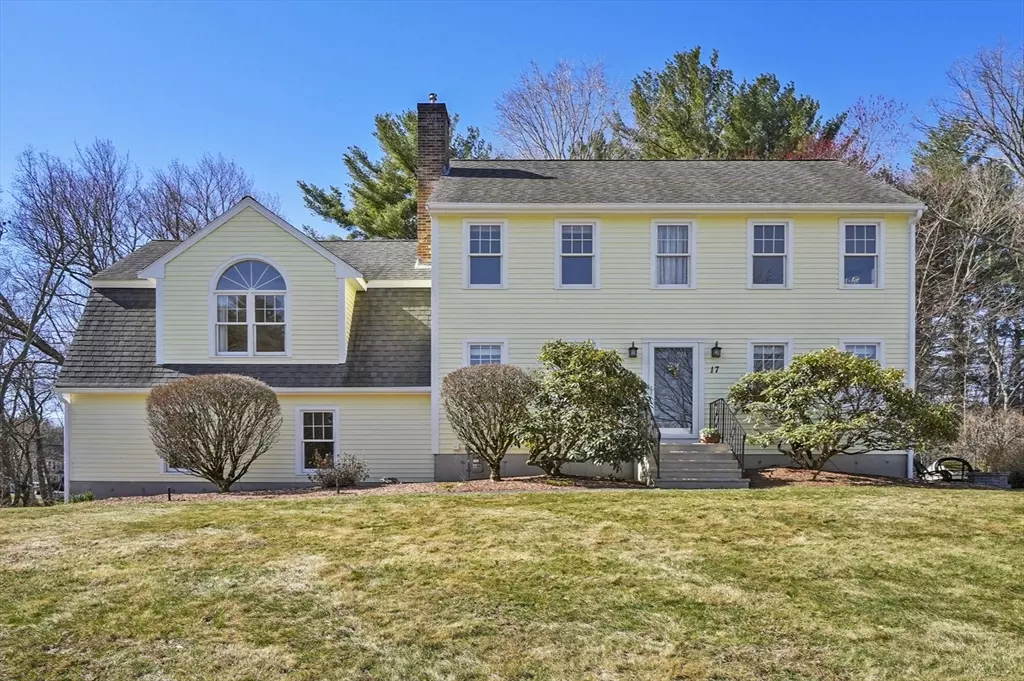 Upton, MA 01568,17 Henrys Path