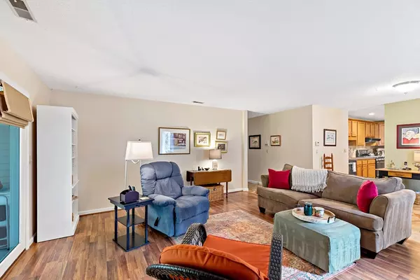 Duxbury, MA 02332,600 Summer St #6