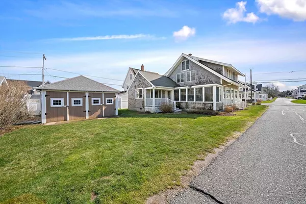 Marshfield, MA 02050,15 Puritan St