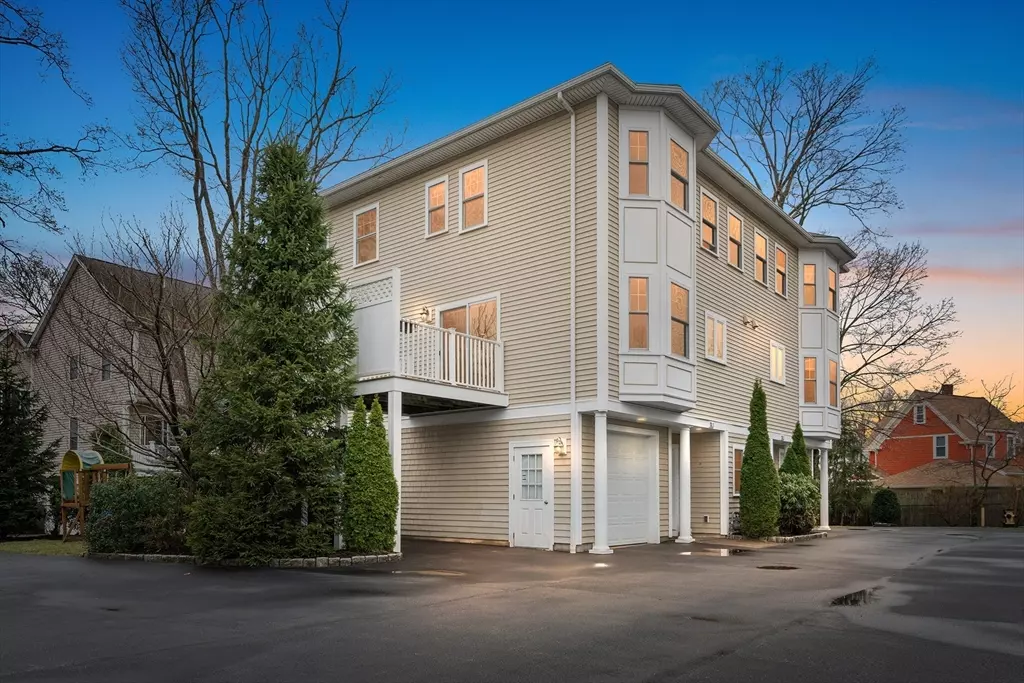 Waltham, MA 02453,73 South St #1