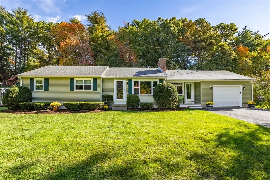 Lancaster, MA 01523,44 Beach Point Rd