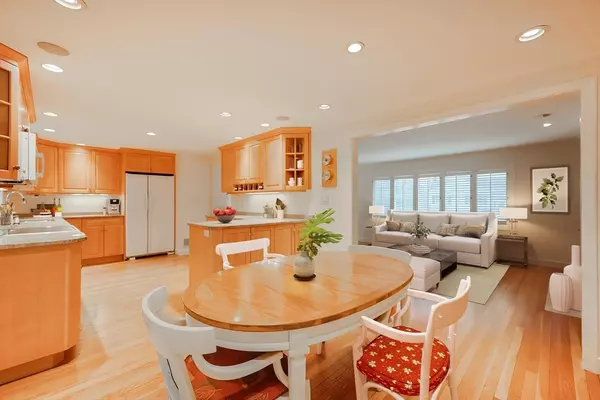 Wellesley, MA 02481,35 Windemere Rd