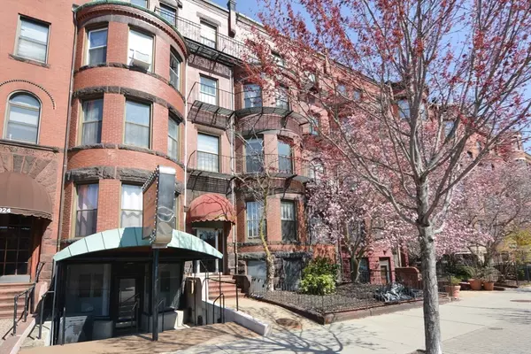 922 Beacon St #14, Boston, MA 02215
