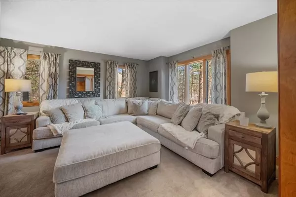 East Longmeadow, MA 01028,12 Winding Brook Ln