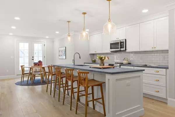 Rockport, MA 01966,1 Jewett Street #2