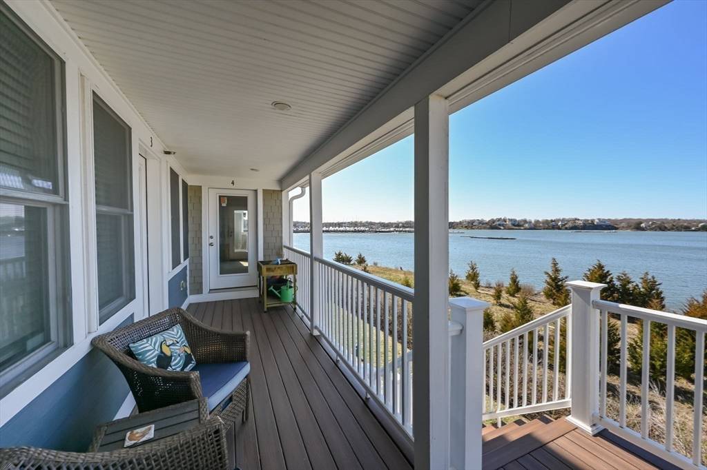 Hull, MA 02045,7 Bay Street  (The Estuary) #3