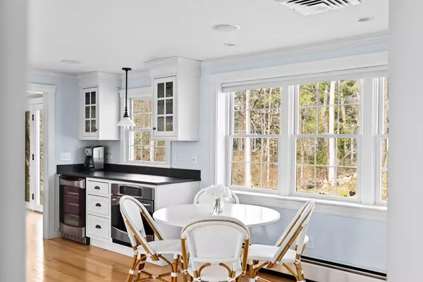 Hingham, MA 02043,24 Chamberlain Run