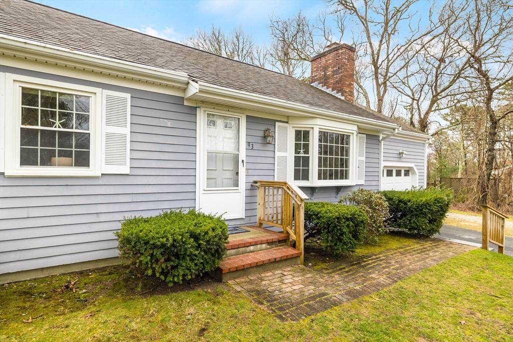 Falmouth, MA 02556,93 Pebble Ln