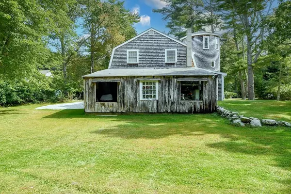Mattapoisett, MA 02739,24 Brant Beach Ave