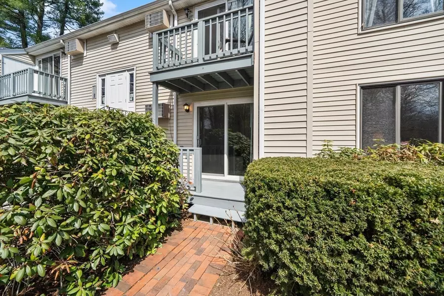 165-R Chestnut St #2, Foxboro, MA 02035
