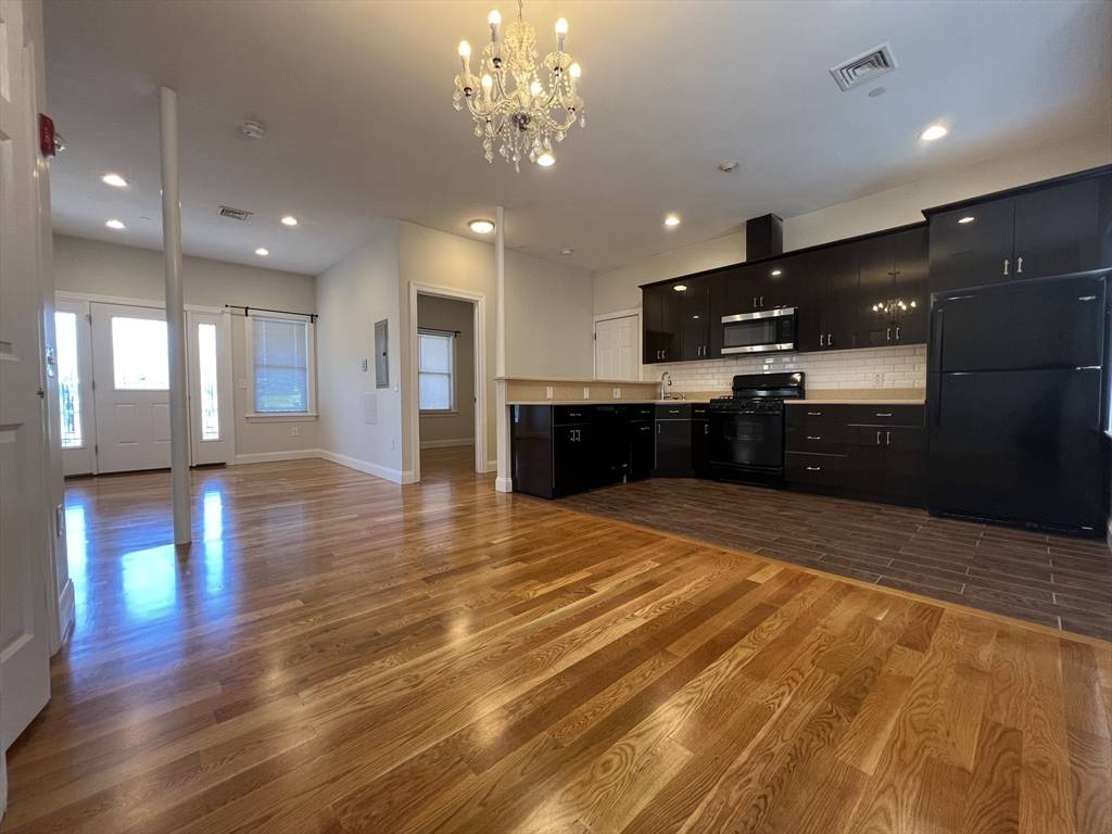 77-83 Newbury Ave #2, Quincy, MA 02171