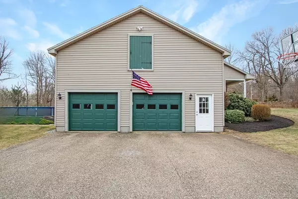 Spencer, MA 01562,2 Clark Road