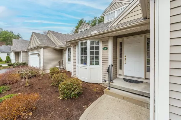 East Longmeadow, MA 01028,236 Pinehurst Dr #236