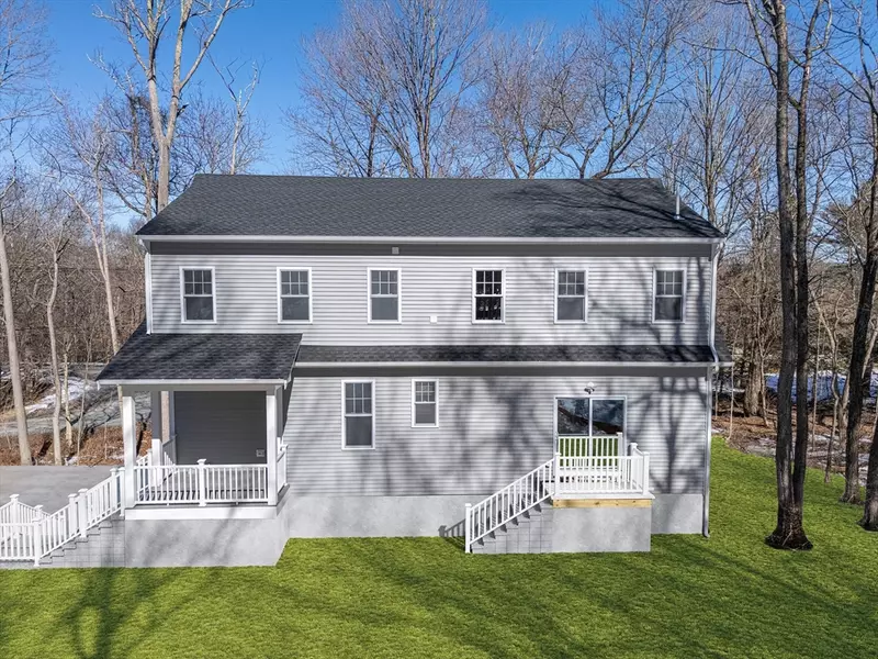 54 High St, Ashland, MA 01721