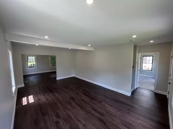 Whitman, MA 02382,49 East Ave