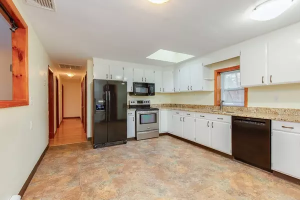 Billerica, MA 01821,11 Lincoln Rd