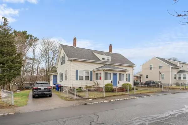 2 5th Ave, Taunton, MA 02780
