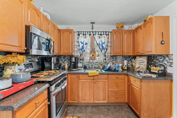 Taunton, MA 02780,2 5th Ave