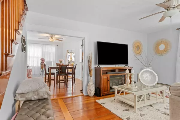 Taunton, MA 02780,2 5th Ave