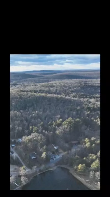 Holland, MA 01521,00 Mashapaug Road