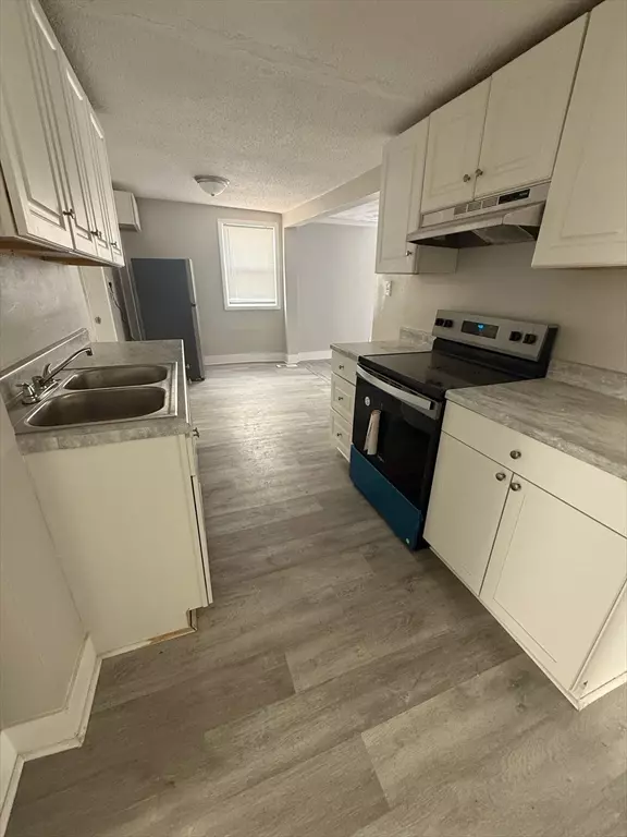 Springfield, MA 01105,74 Cherry St #1