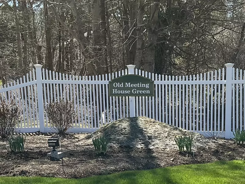 6 Old Meeting House Green #20, Norton, MA 02766