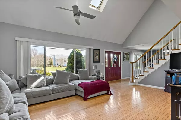Westport, MA 02790,15 Jordans Way