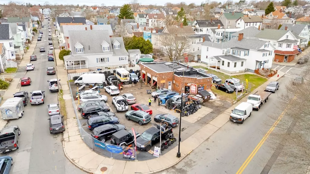 New Bedford, MA 02740,275 County St