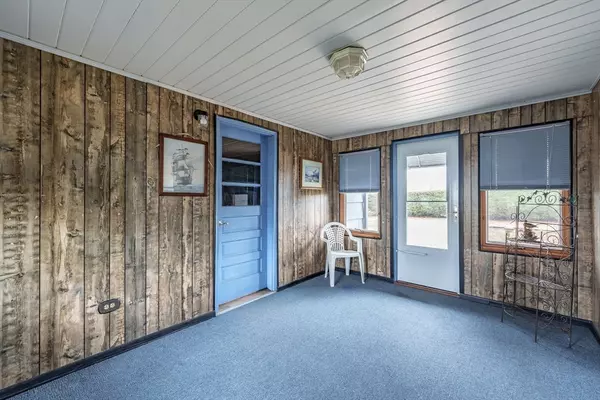 Ludlow, MA 01056,42 Adams St